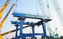 300t Blue Yacht Handlers Towering